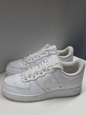Nike Air Force 1 White Leather Sneakers With Pearl Accents Size 9.5